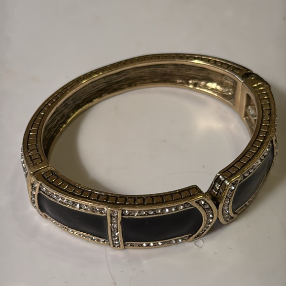 Heidi Daus Bangle Hinged Clamper Bracelet  Crystal & Black Enamel over Gold - Picture 7 of 9